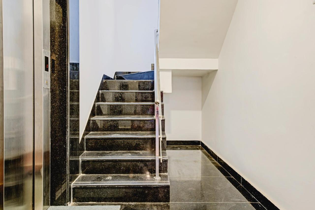 Oyo Townhouse 74871 Thoraipakkam Hotel Chennai Exterior foto